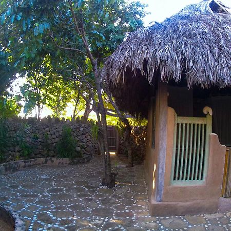 Utopia Rote Lodge Nembrala Kültér fotó
