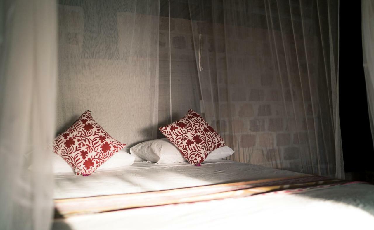 Utopia Rote Lodge Nembrala Kültér fotó