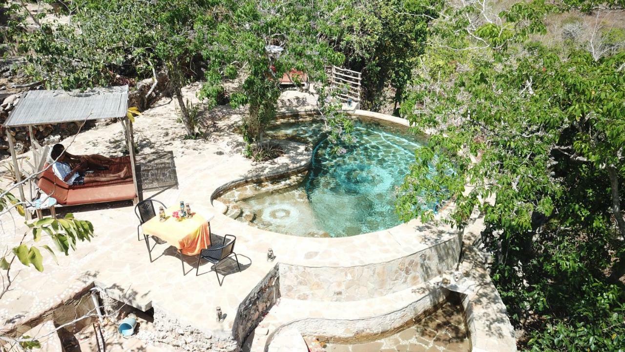 Utopia Rote Lodge Nembrala Kültér fotó